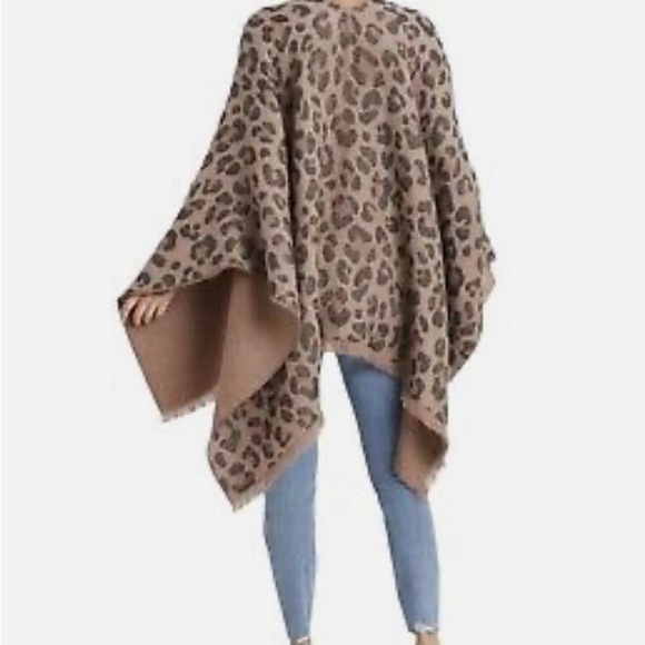 Banana Republic Reversible Cheetah Poncho - Picture 2 of 2